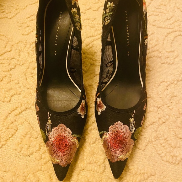 Zara Heels Size 9/40 - Picture 2 of 3